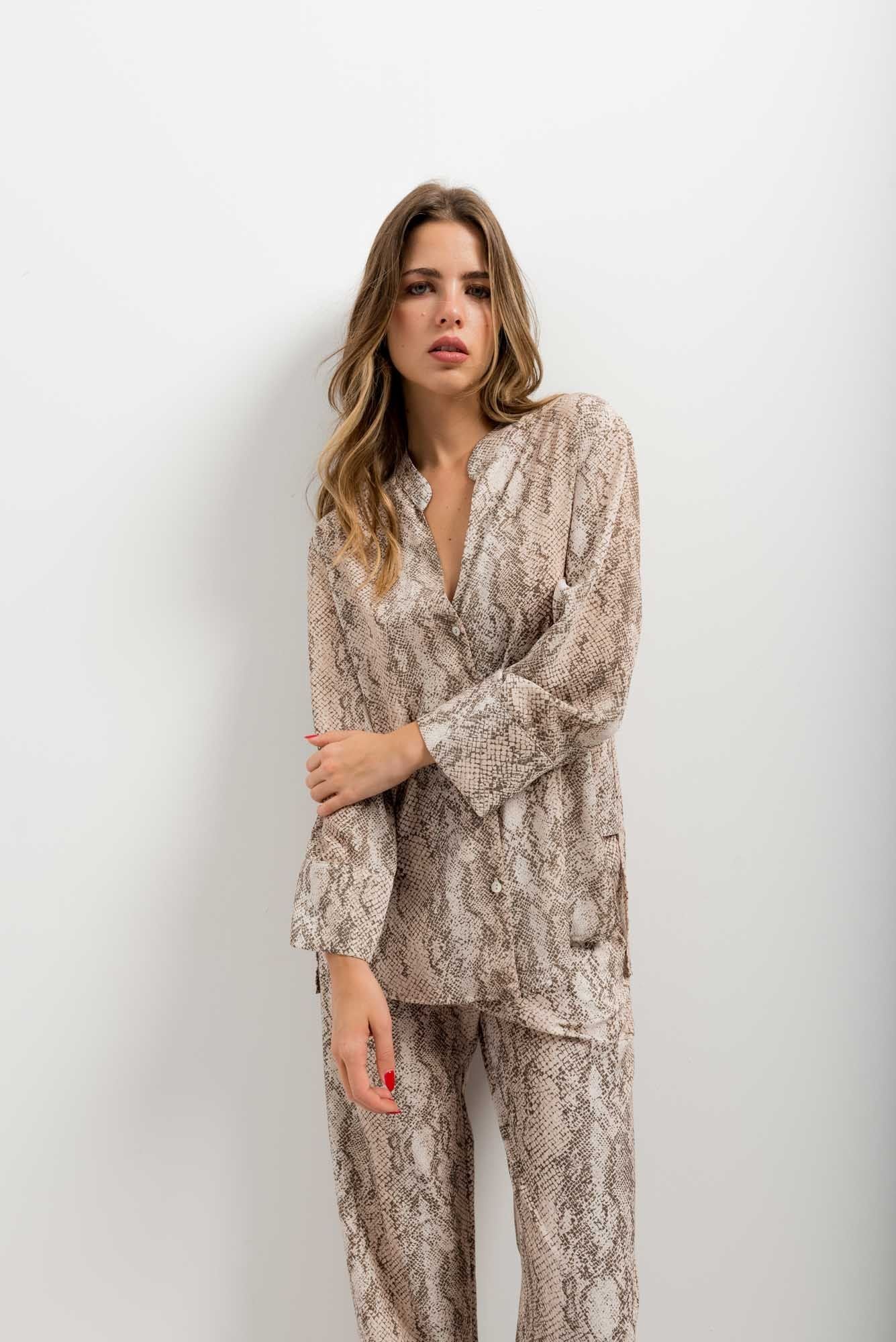 PANTALÓN ESTAMPADO ANIMAL - Imagen 2