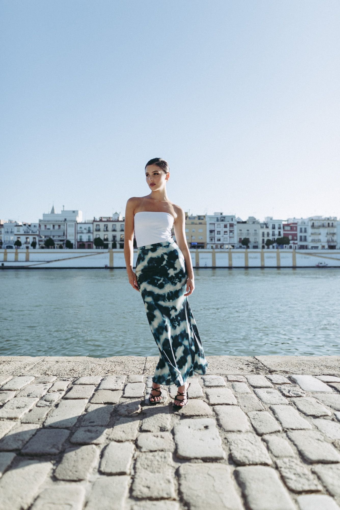 FALDA MIDI SATINADA ESTAMPADA TIE DYE - Imagen 3