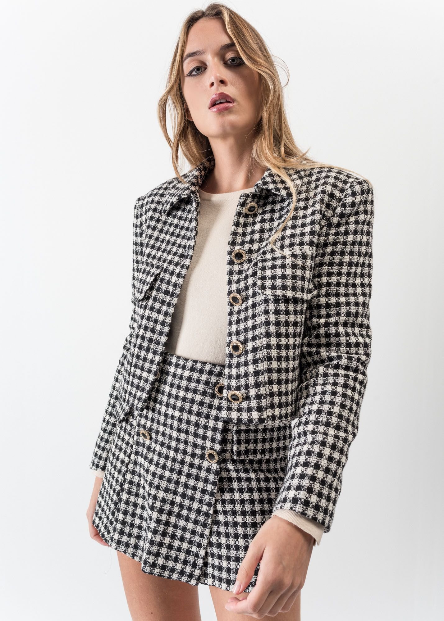 SHORT CON SOBREFALDA - Imagen 2