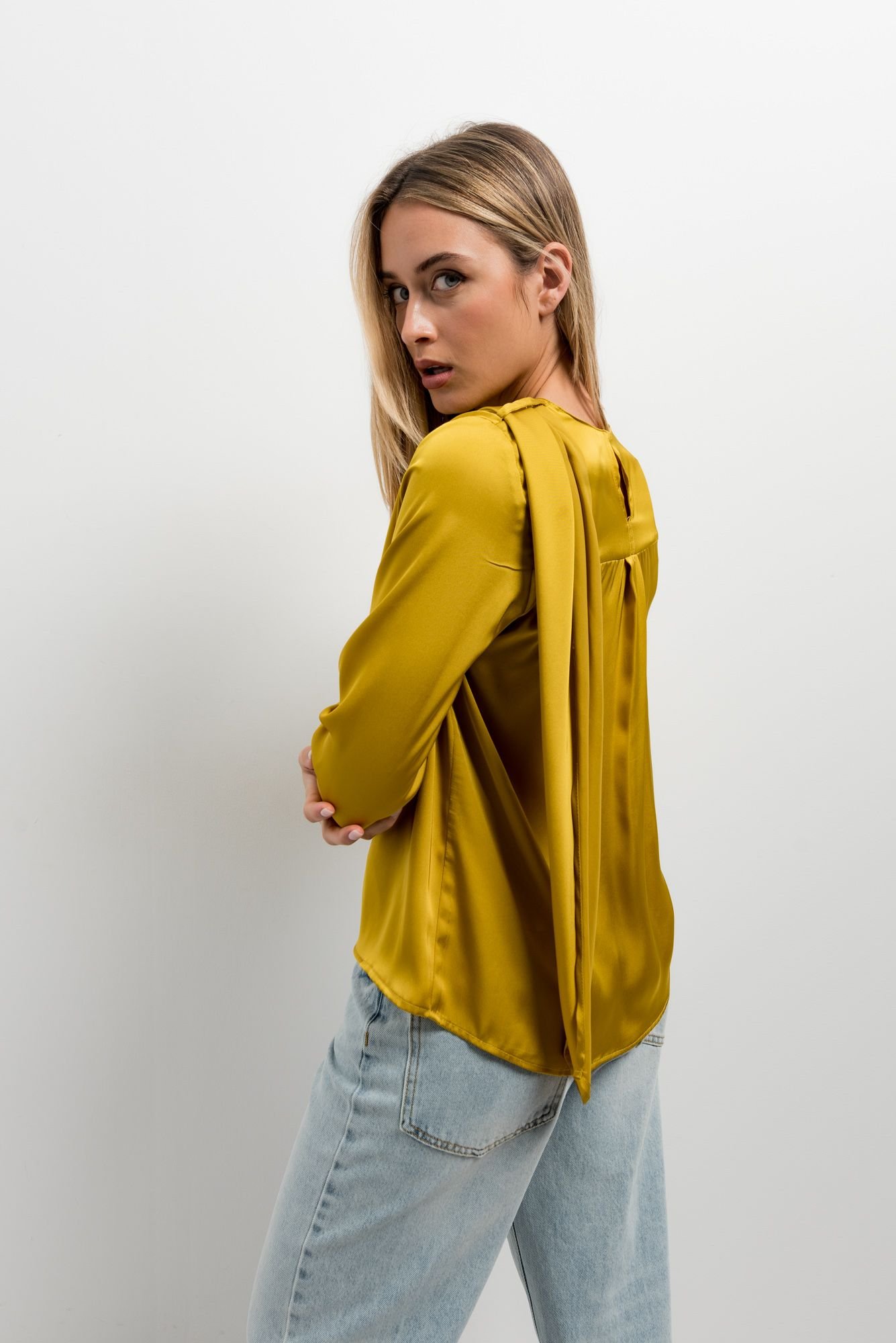 CUERPO SATINADO PLIEGUES - Imagen 3