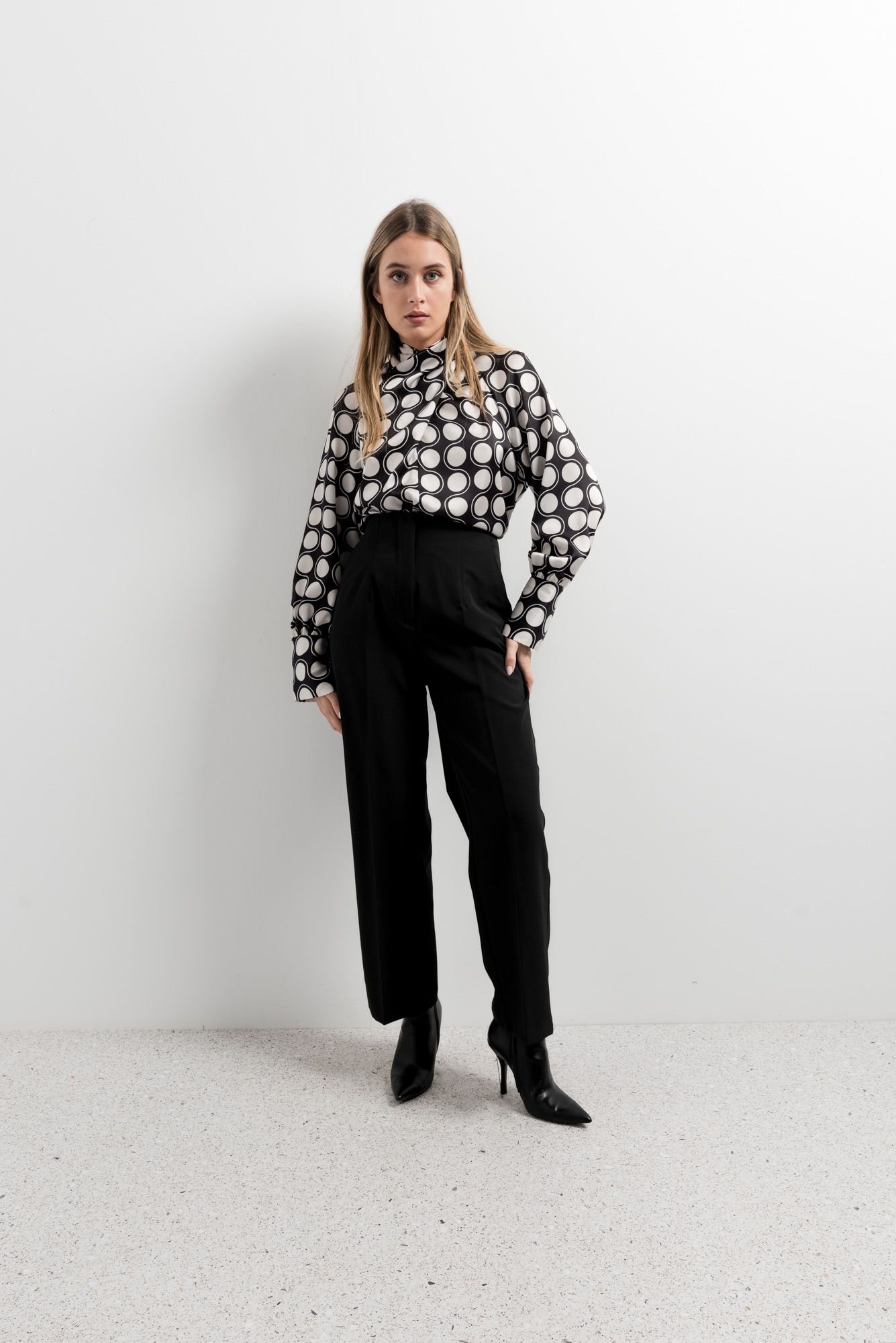 BLUSA ESTAMPADA - Imagen 2