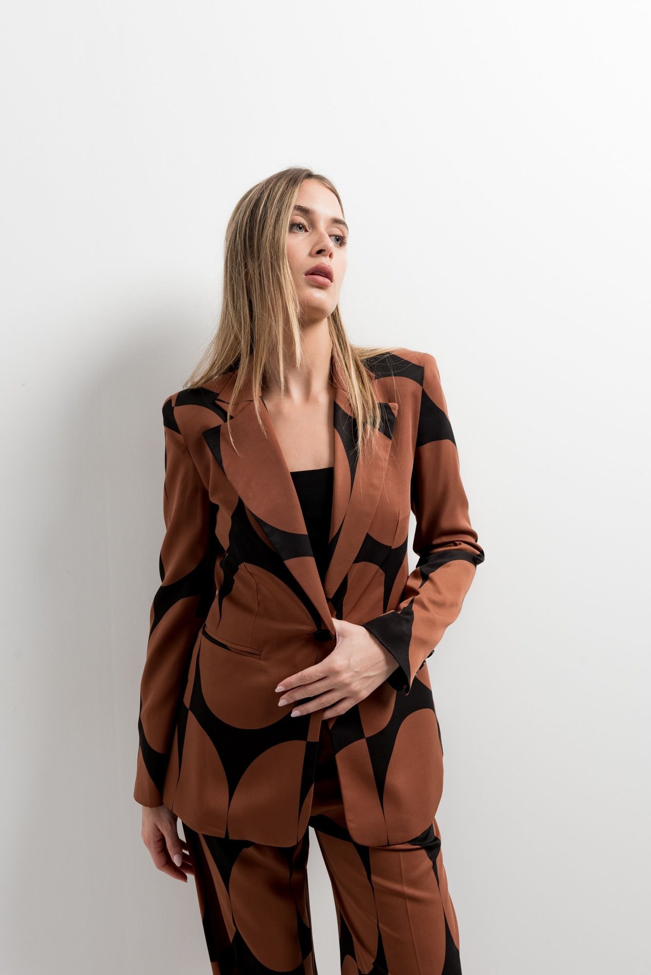 PANTALÓN ESTAMPADO GEOMETRICO - Imagen 3