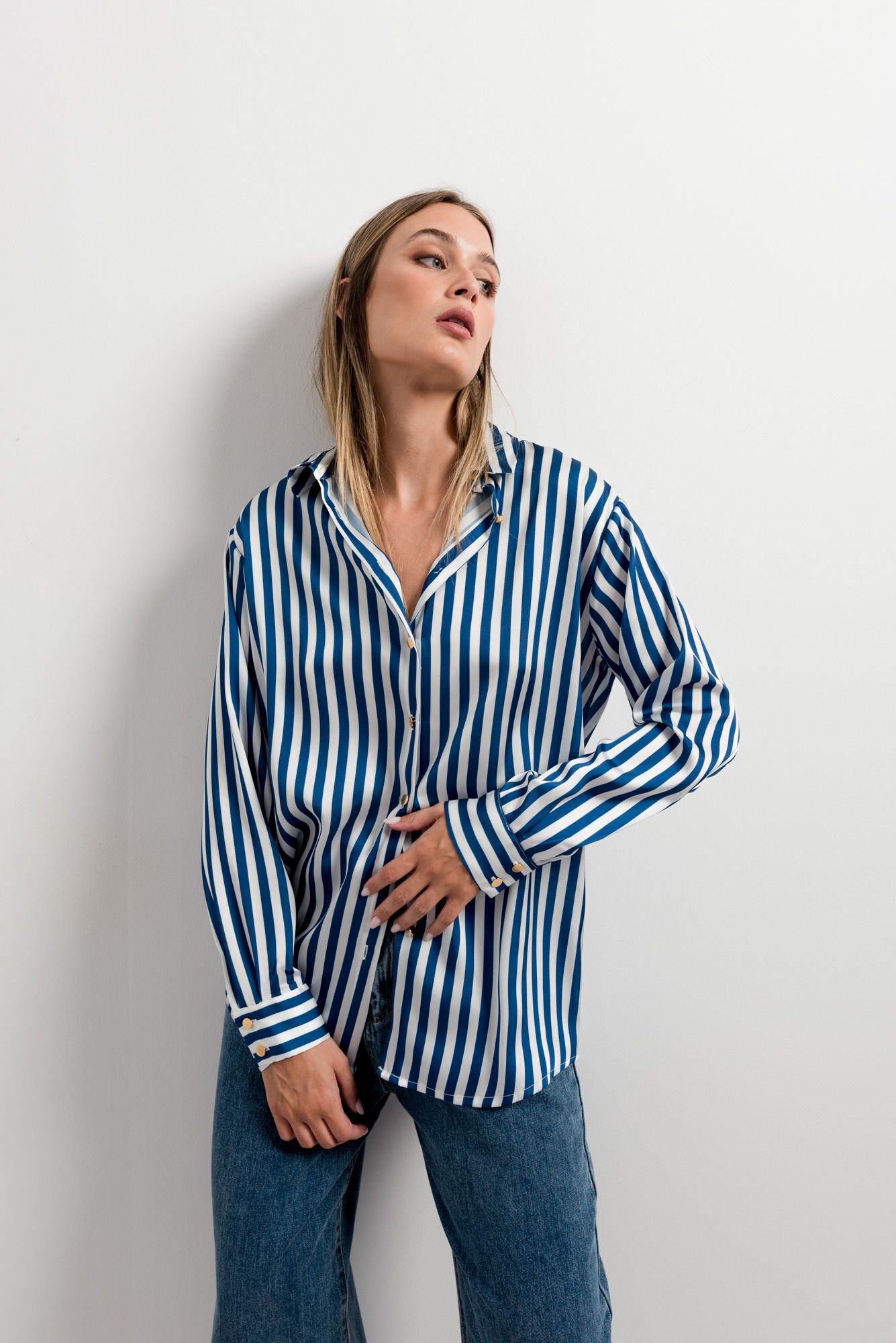 CAMISA SATINADA ESTAMPADA - Imagen 2