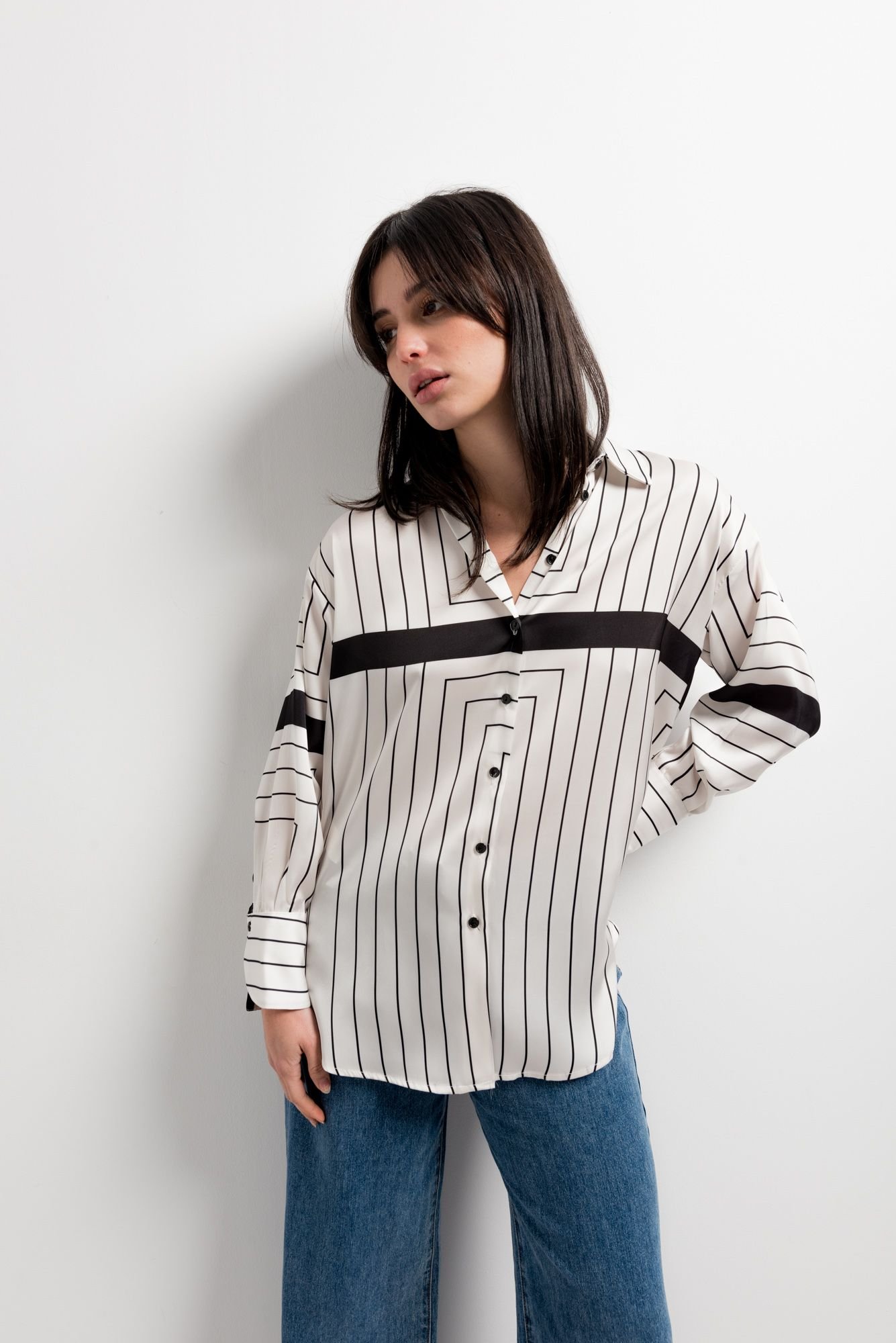 CAMISA ESTAMPADA - Imagen 2