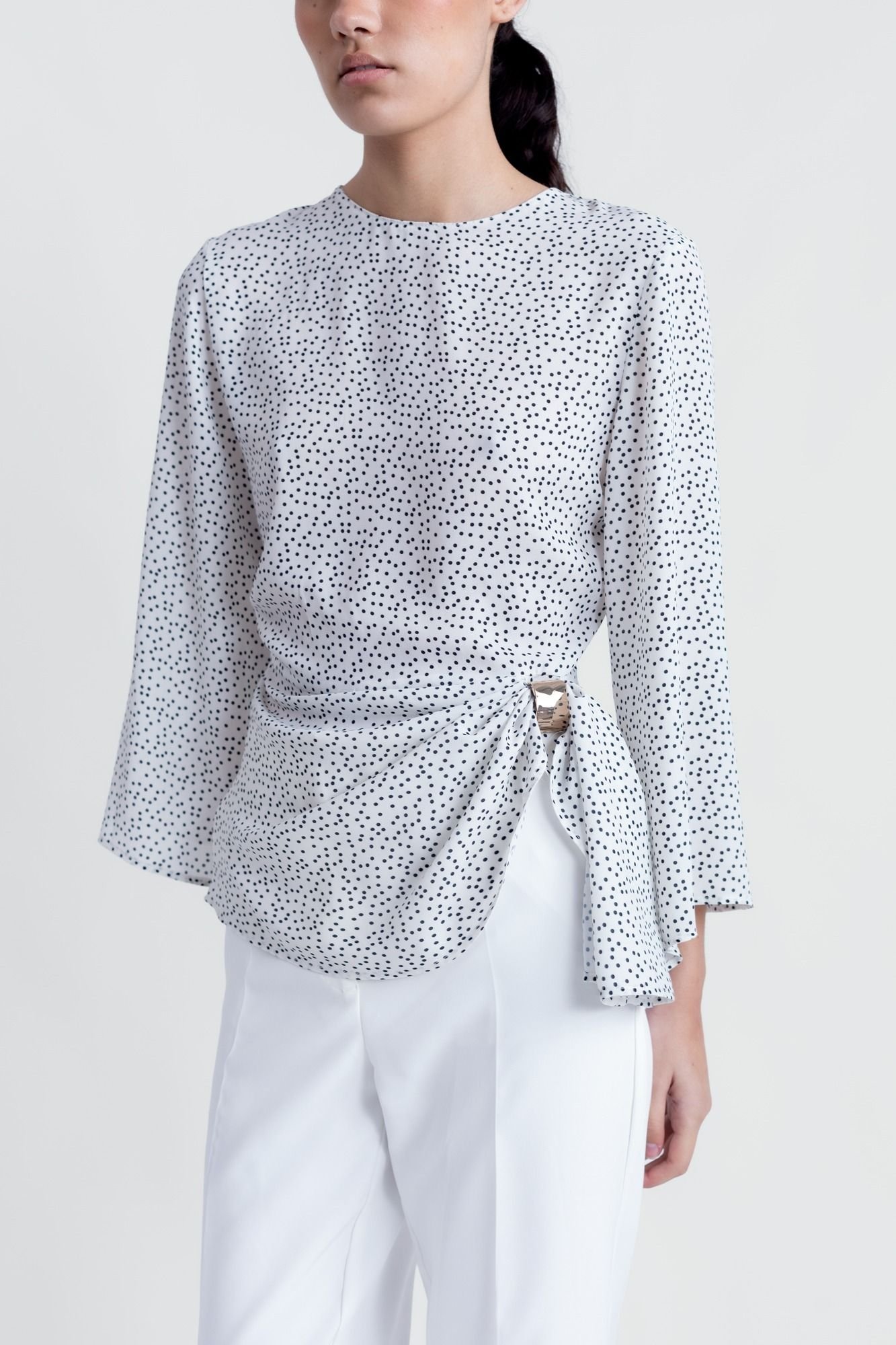 BLUSA APLIQUE DORADO