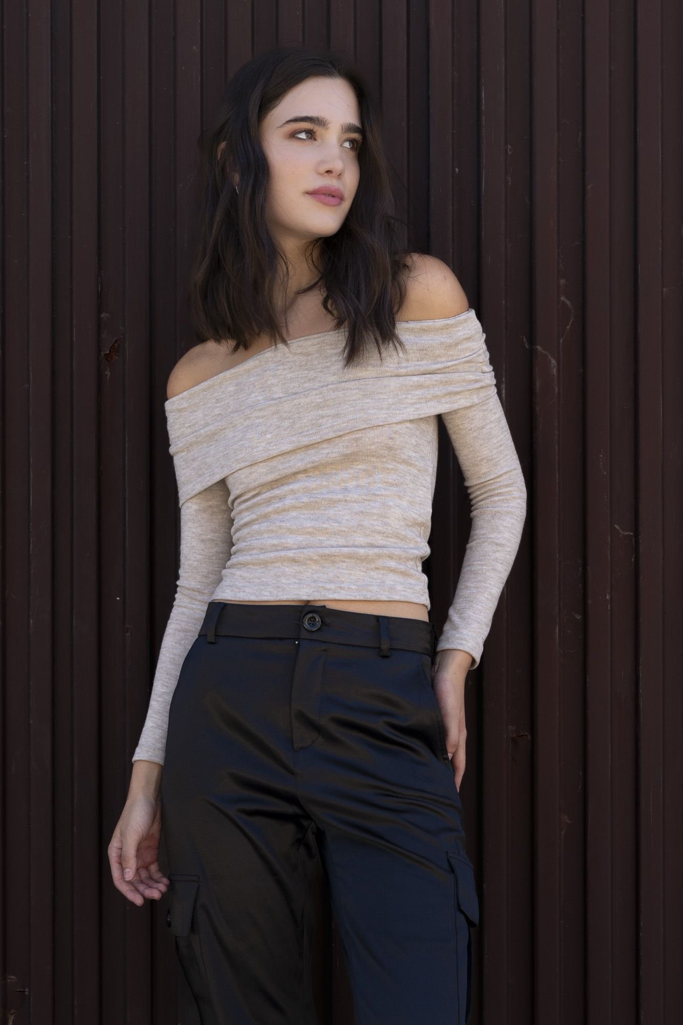 PANTALON SATINADO CARGO - Imagen 3