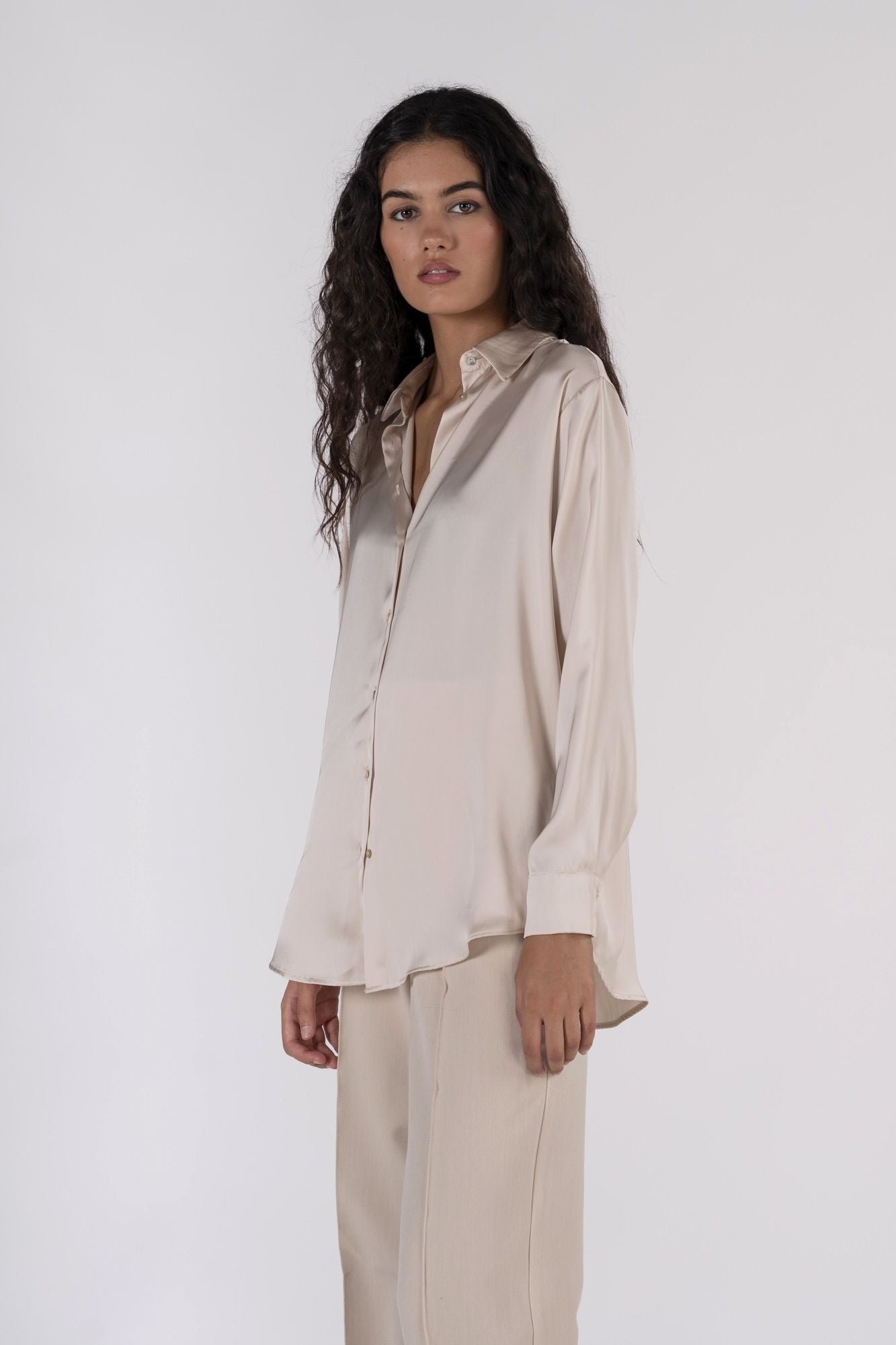 CAMISA SATINADA - Imagen 4