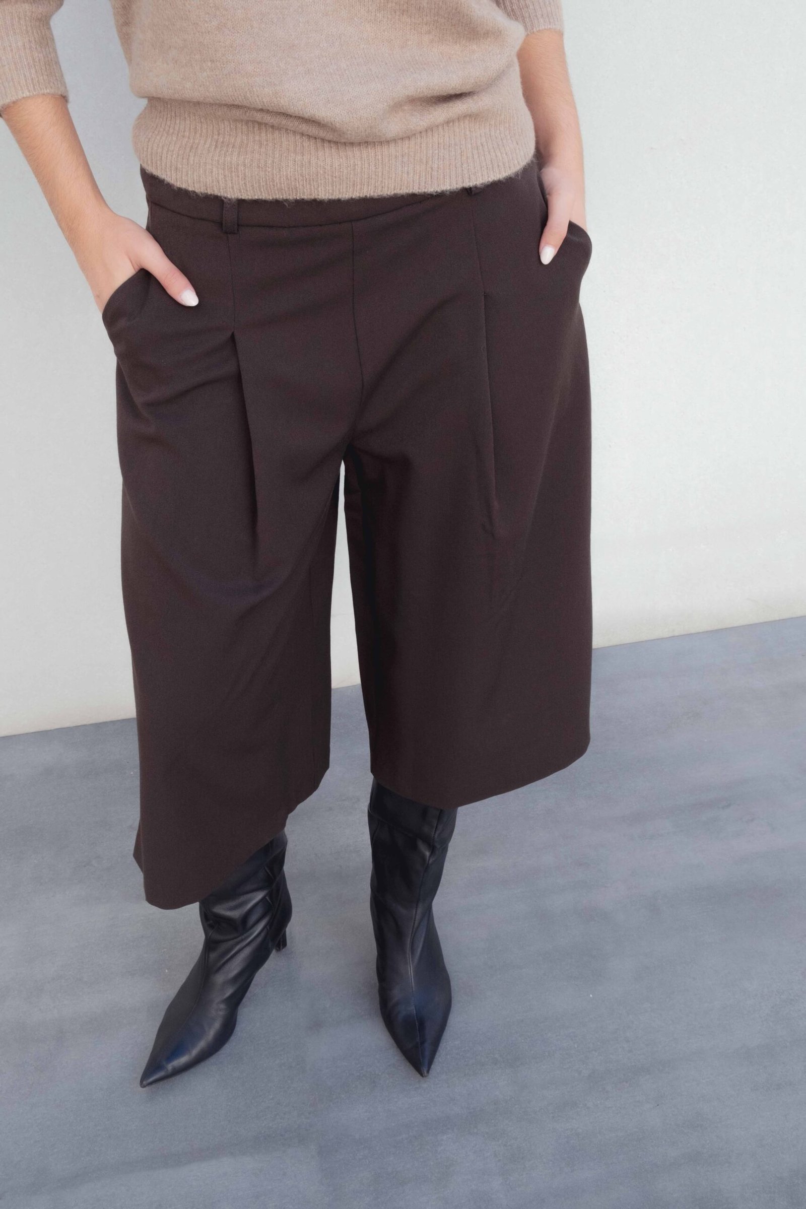 BERMUDA LARGA PINZAS - Imagen 3