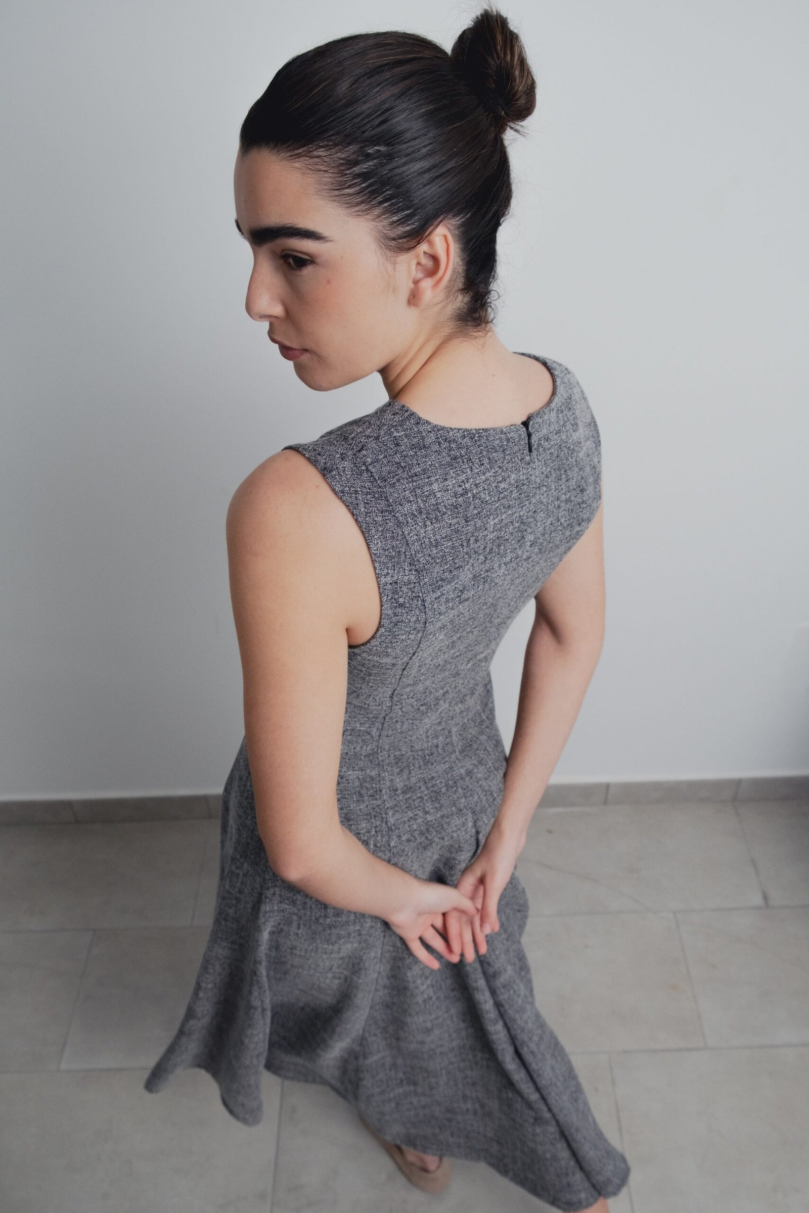 VESTIDO MIDI ESTRUCTURA - Imagen 5