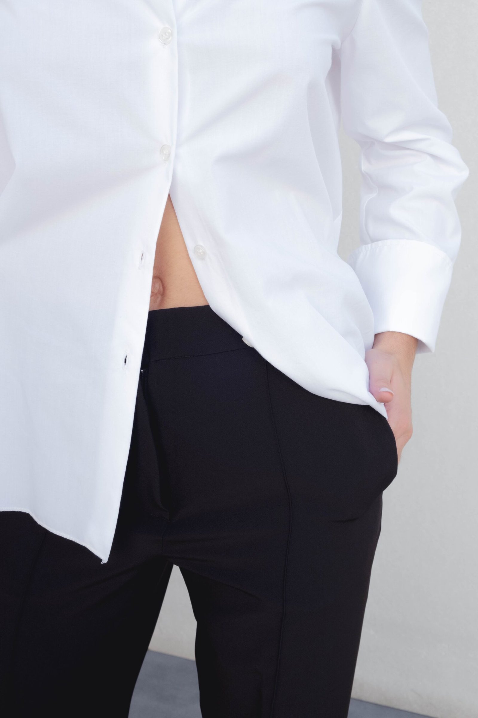 PANTALÓN BOTÓN PLATEADO - Imagen 3