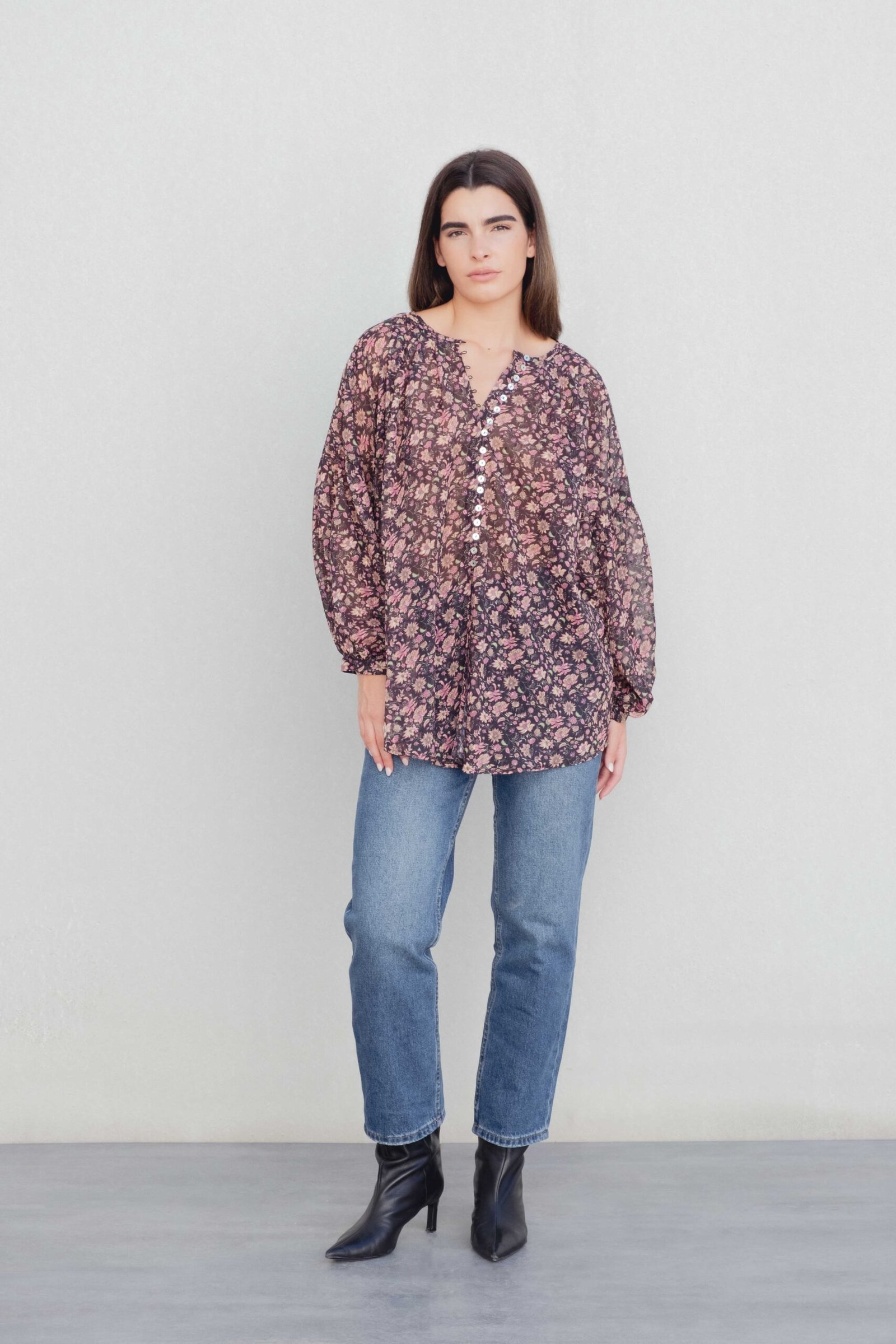 BLUSA SEMITRANSPARENTE ESTAMPADA - Imagen 2