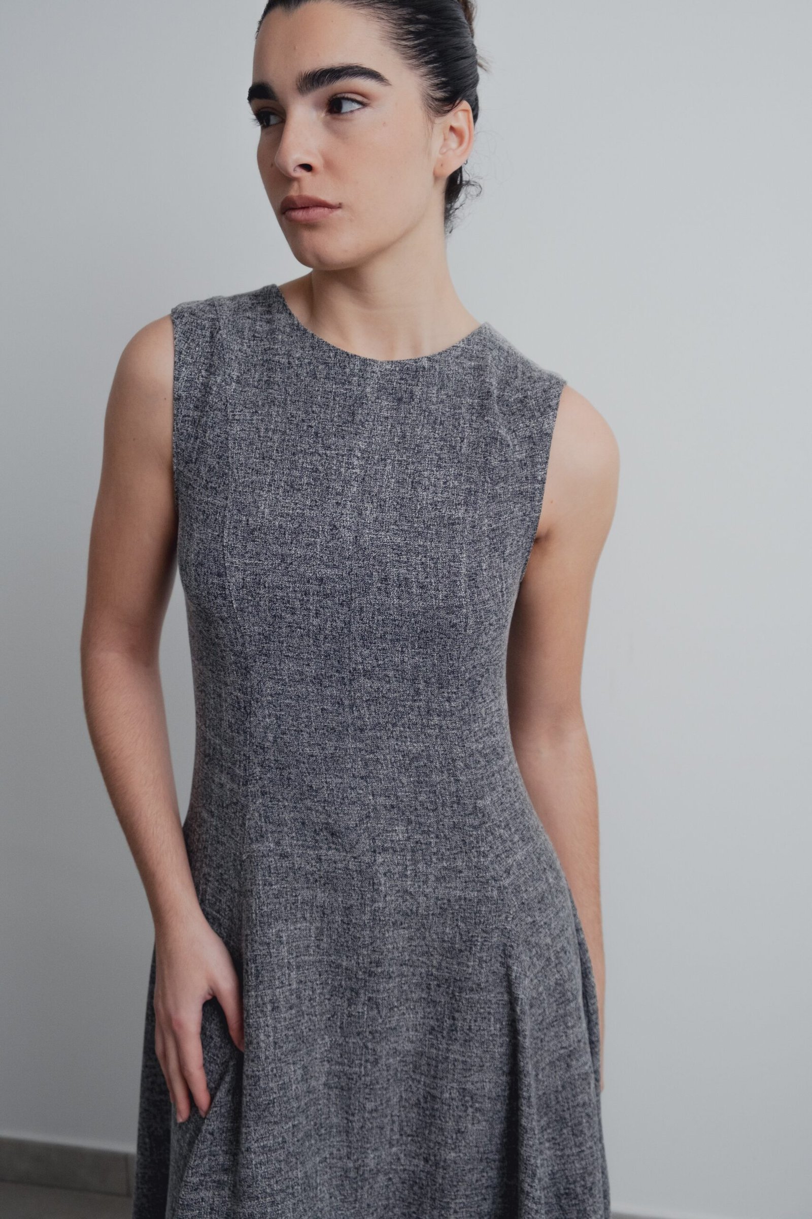 VESTIDO MIDI ESTRUCTURA - Imagen 3