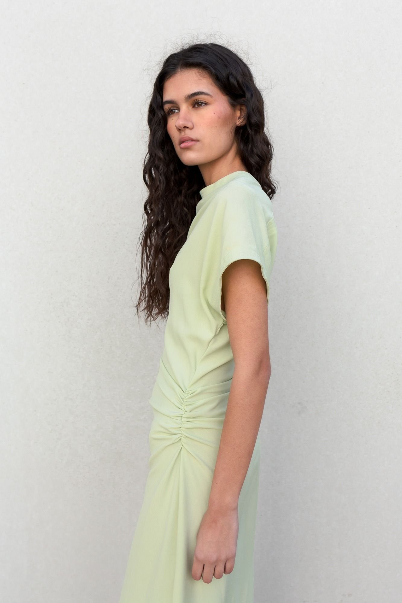 VESTIDO MIDI FRUNCES - Imagen 4