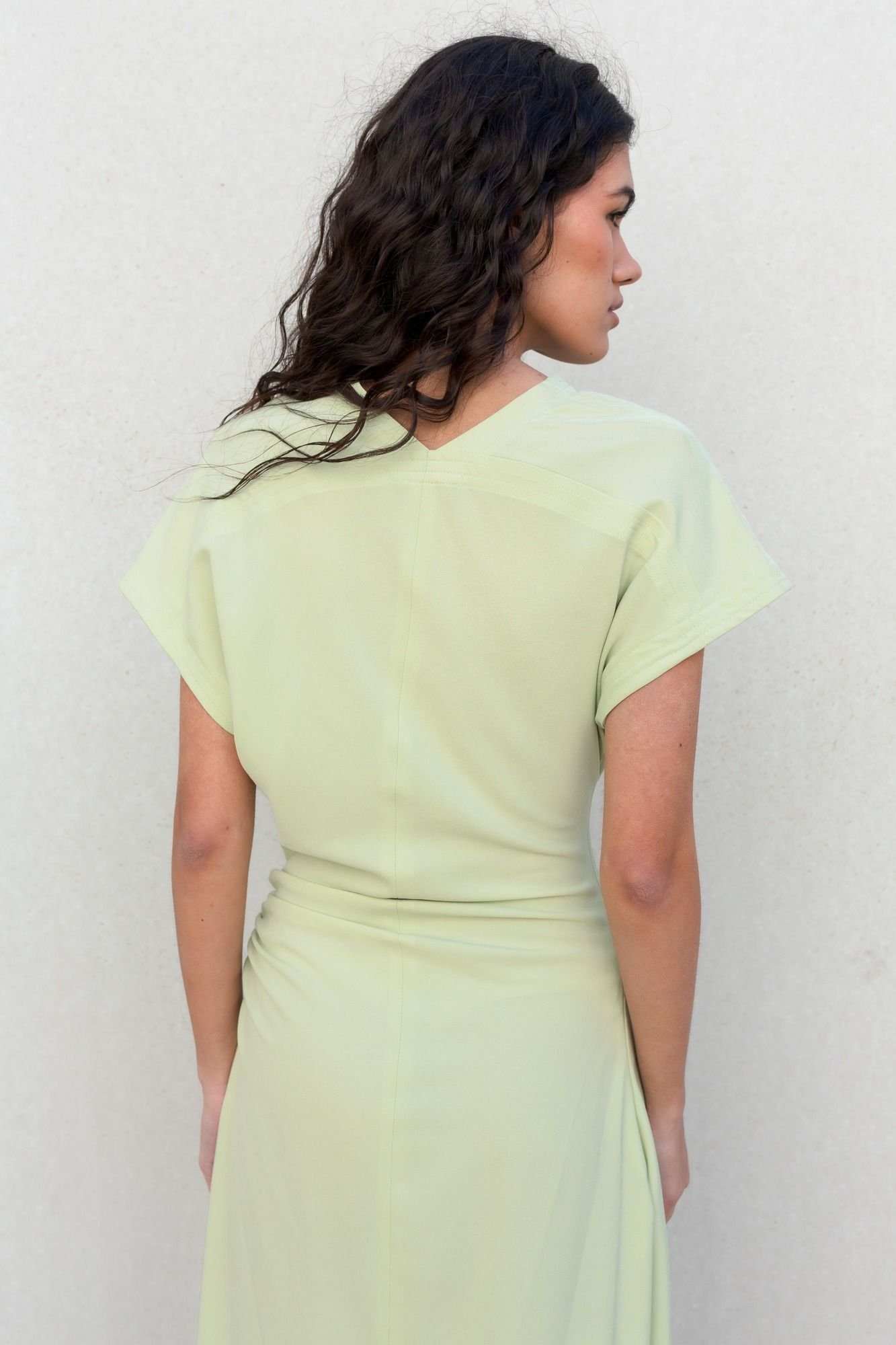 VESTIDO MIDI FRUNCES - Imagen 9