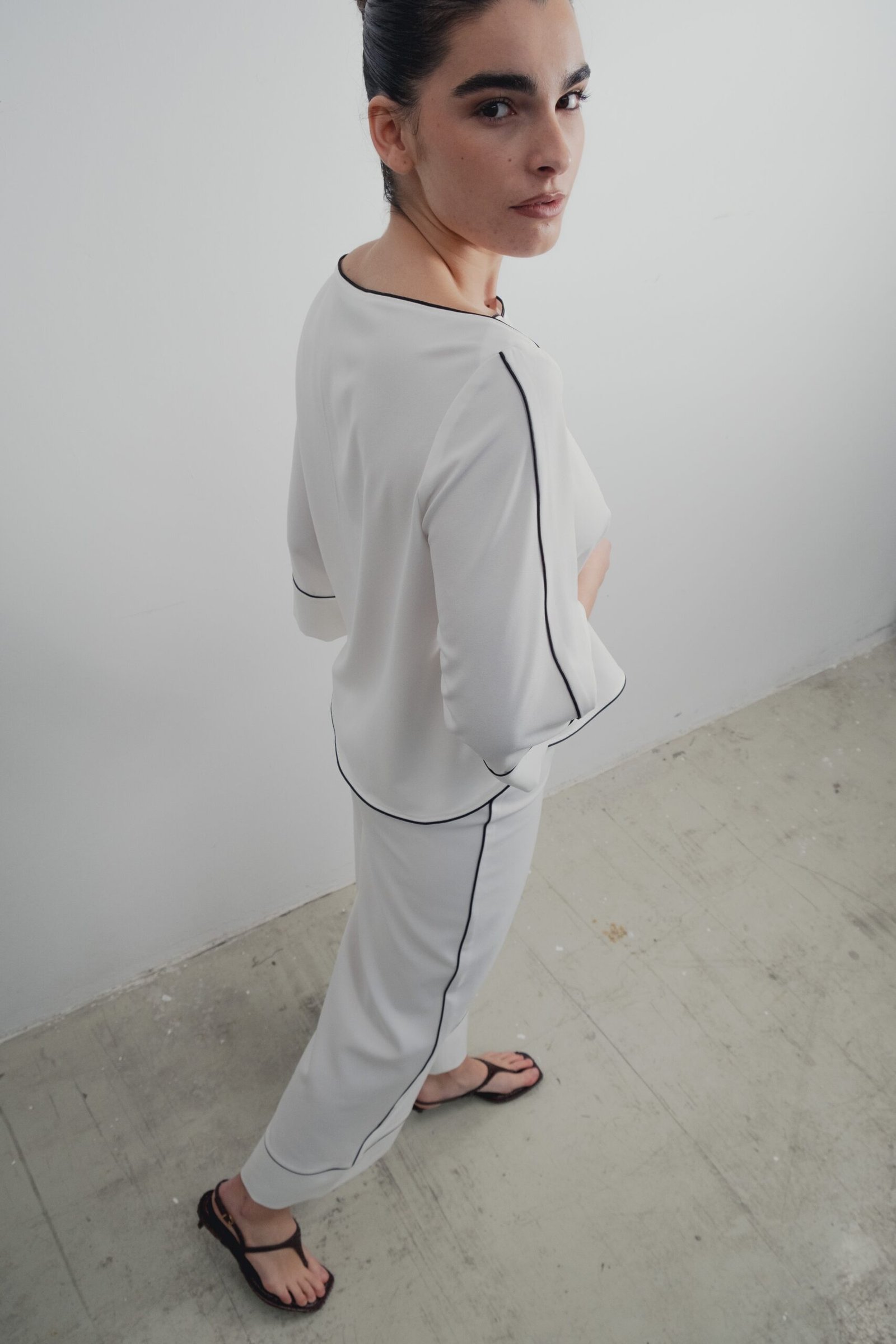 PANTALÓN CULOTTE VIVOS CONTRASTE - Imagen 3