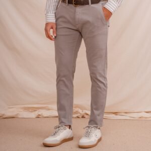 CHINO BÁSICO SLIM GRIS