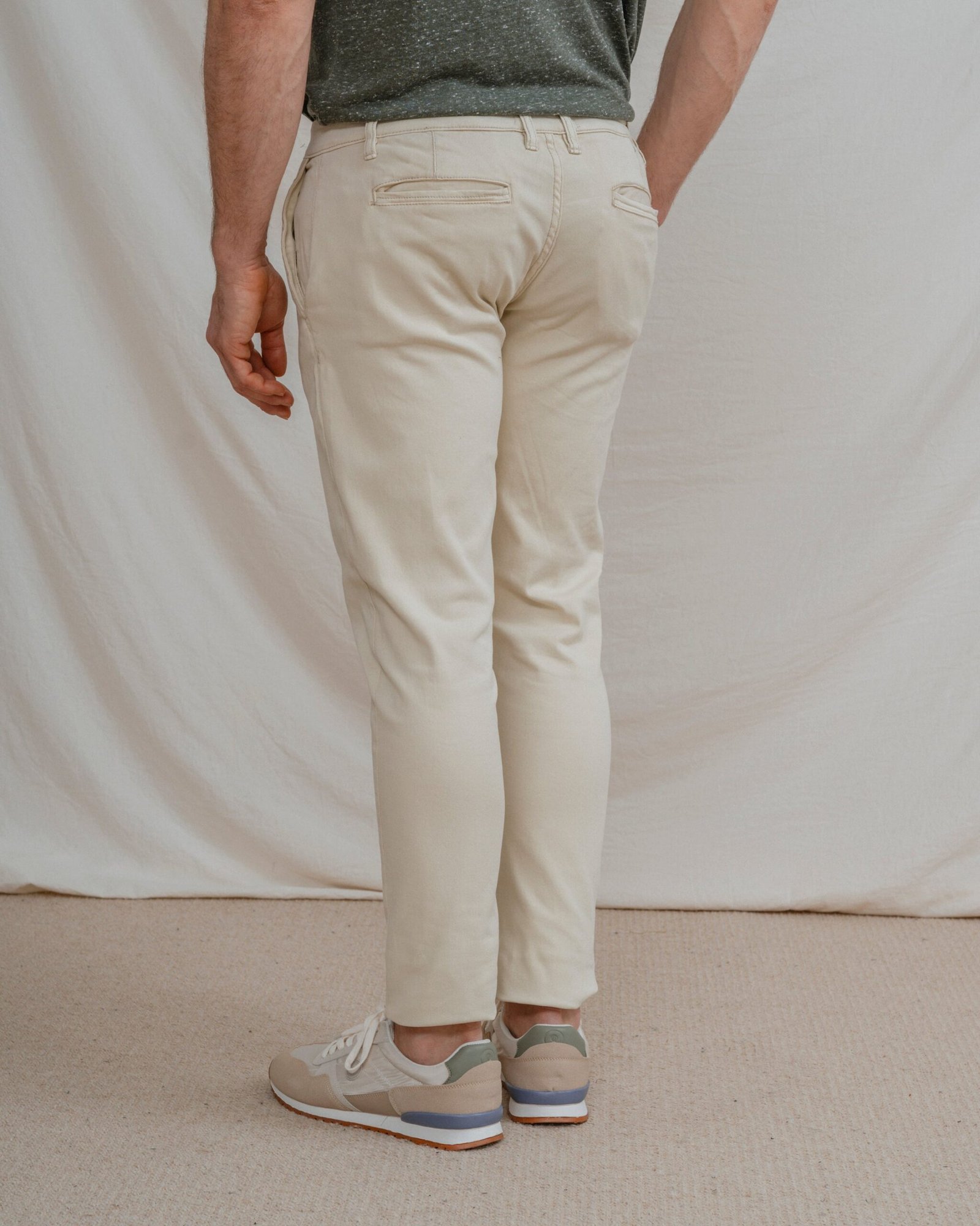 PANTALÓN CHINO SKINNY CROPPED BEIGE - Imagen 4