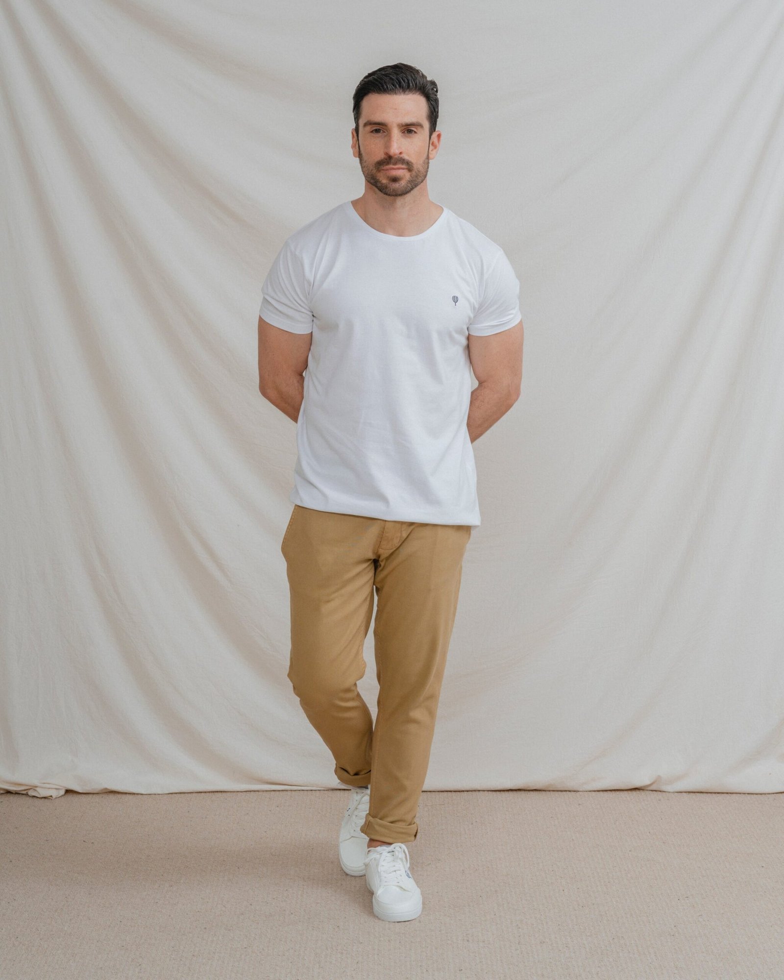 PANTALÓN CHINO SKINNY CROPPED CAMEL - Imagen 2