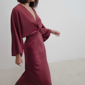 VESTIDO SATINADO NUDO