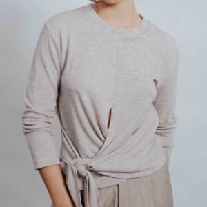CAMISETA CON NUDO